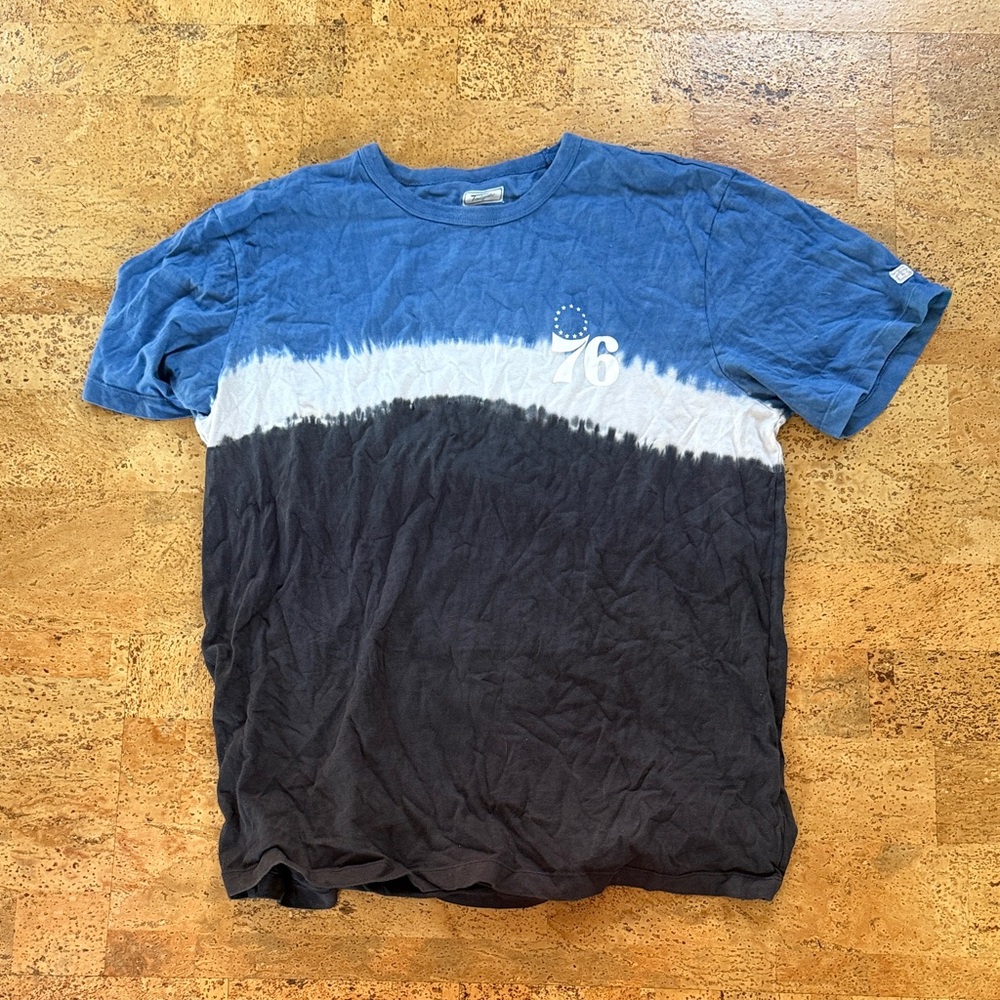 Men's Philadelphia 76ers Blue and Black Tie-Dye Tee